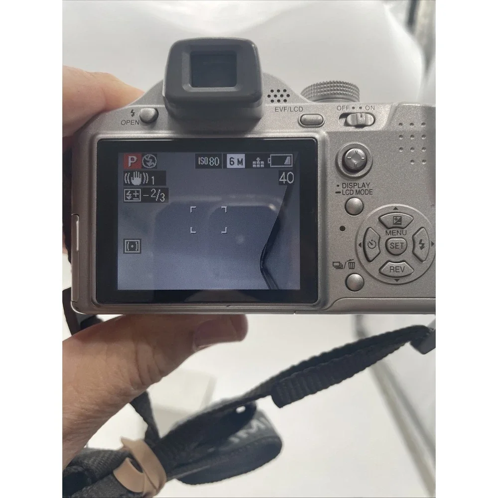 Panasonic LUMIX DMC-FZ7 6MP Digital Camera 12X Zoom+Battery+SD Card+Case-TESTED